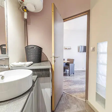 Le Garnier - Studio Au Cœur De La Doutre Appartement *